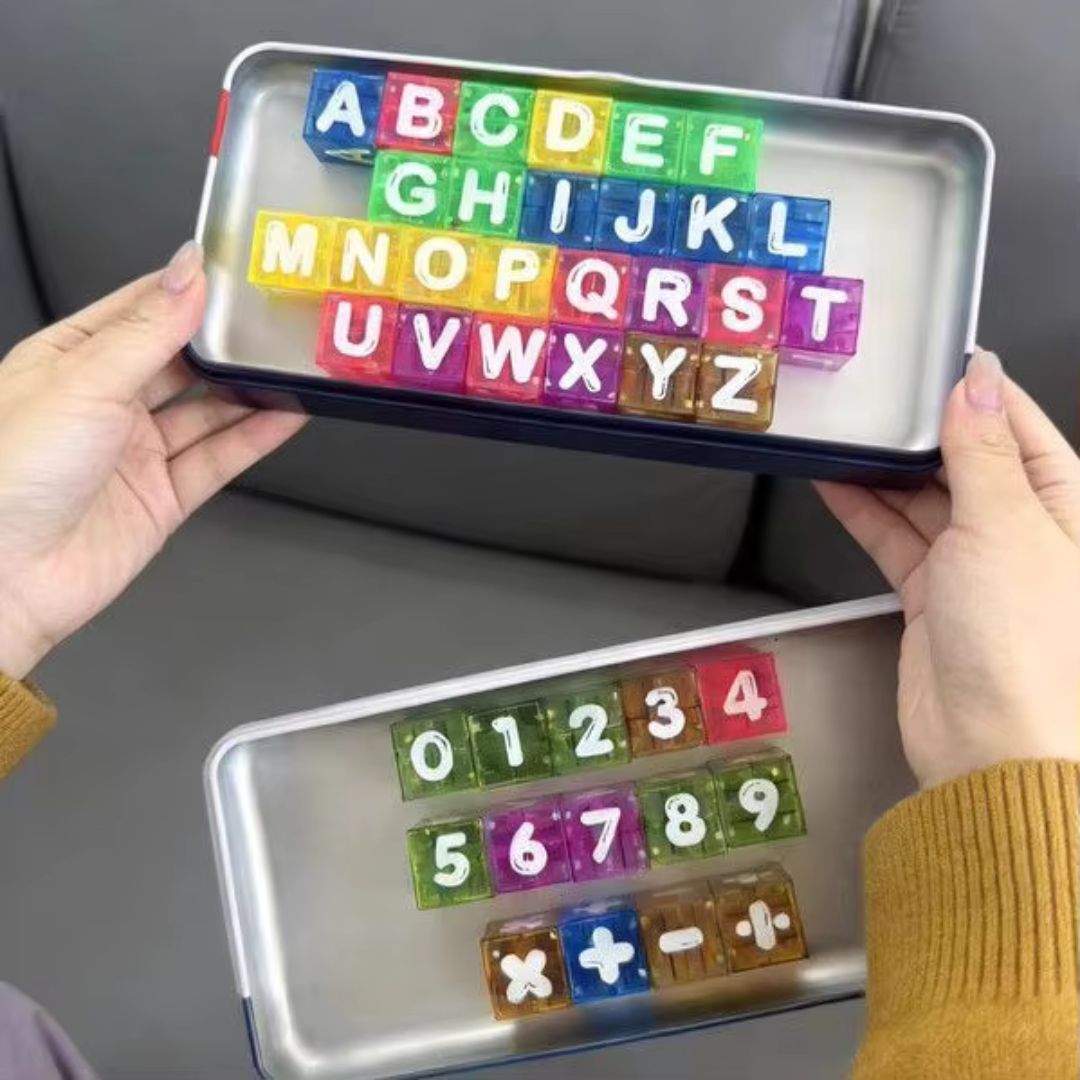 AlphaWürfel - Magnetisches Buchstaben- & Zahlen-Lernset für Kinder